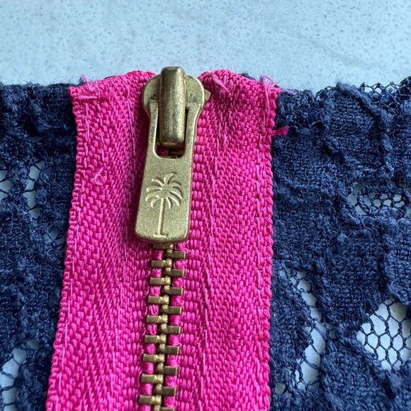 Lilly Pulitzer lace tee - Picture 3 of 3